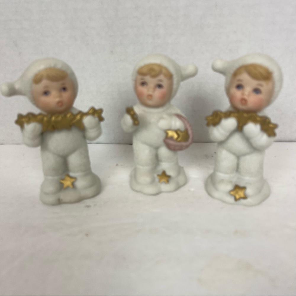 Vintage 3-Homco Snowbabies figurines with gold stars ⭐️
